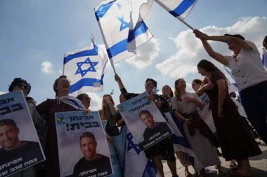 CRVENI KRST PRIMIO PREOSTALIH 13 TALACA: Hamas predao sve žive zatočenike - izvlačenje tela preminulih neizvesno (VIDEO)