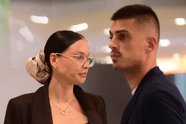 PROCURIO NAJNOVIJI SNIMAK IZ PORODIČNOG DOMA MIRKE I VUJADINA SAVIĆA! Evo šta se događa u kući glumice, VIŠE NEMA TAJNI!