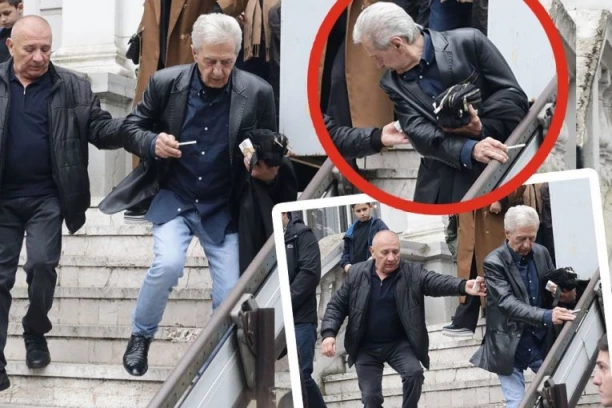 DRAMA NA KOMEMORACIJI HALIDA BEŠLIĆA! Pevač se prosuo na BETON, evo u kakvom je stanju! (FOTO)