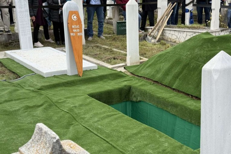 Halid Bešlić sahrana