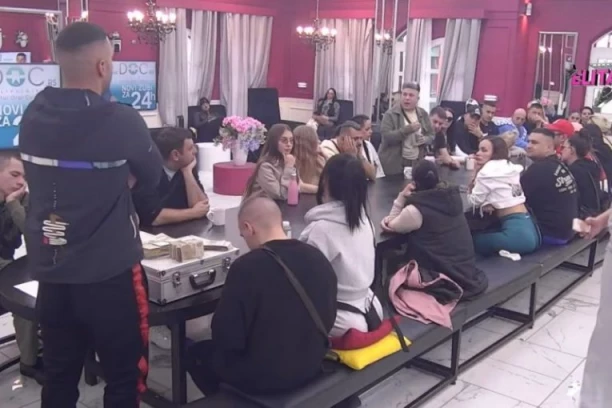 TI SI ZAKRŽLJALI MUŠKARAC! Žestoka svađa Anđela i Matore: Bila sam sa svakom njegovom bivšom pre njega!