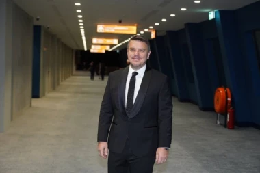 NA REŽAKOVOM KONCERTU CELA ESTRADA: Poznati došli da podrže slavnog muzičara - Suzana Mančić BLISTA nakon ćerkine udaje! (VIDEO)