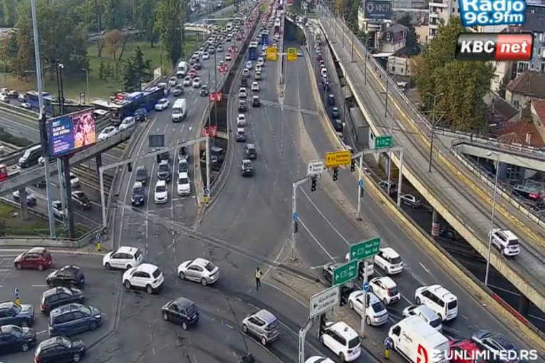 AUTOKOMANDA ĆE BITI KRCATA! Radovi na jednoj od najprometnijih soabraćajnica u Beogradu, menjaju se i trase prevoza!