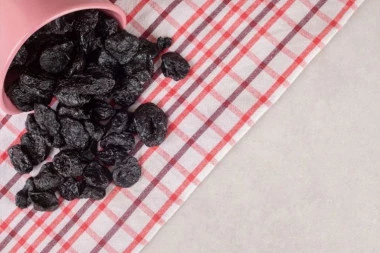 Ovo se dešava kada počnete da jedete 6 SUVIH ŠLJIVA dnevno