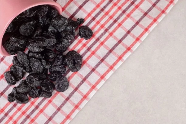 Ovo se dešava kada počnete da jedete 6 SUVIH ŠLJIVA dnevno