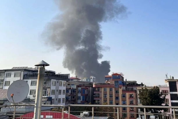 UBIJEN ŠEF OBAVEŠTAJNE SLUŽBE: Najmanje četiri vazdušna udara na prestonicu - bukti sukob (VIDEO)