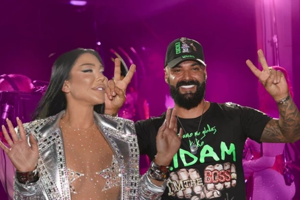 MAJA I LUKA ZAJEDNO U TOALETU - PUKLA BRUKA UŽIVO NA PINKU: Aneli nikako ne sme da vidi ovaj snimak, Vujović van kontrole!