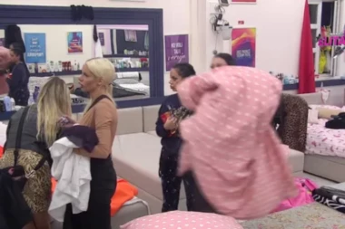 MAJA MARINKOVIĆ DEMOLIRALA SPAVAĆU SOBU ZBOG ASMINA! Karambol u cik zore, učesnici se razbežali na sve strane!