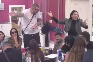 KARAMBOL JANJUŠA I MAJE, STARLETA PREKINULA ĆUTANJE O ABORTUSU! Nakon provokacije POTPUNO PODIVLJALA u programu uživo!