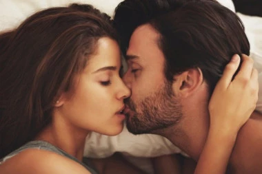 Koliko puta nedeljno muškarci treba da imaju INTIMNE ODNOSE da bi smanjili rizik od INFARKTA?