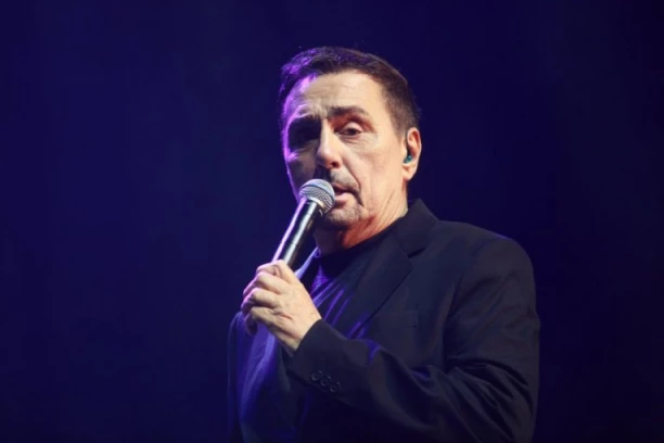 OVE KOLEGINICE NISU PODRŽALE KEBU NA KONCERTU! Priznao da li se naljutio na Cecu! (VIDEO)