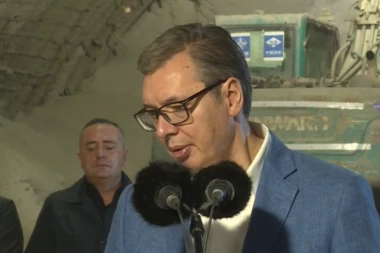 "OVO JE VELIKA STVAR ZA ZAPADNU SRBIJU!" Otvorena desna cev tunela "Iriški venac", Vučić: Nekad se iznenadimo šta smo sve uspeli kada ceo svet ima problema!