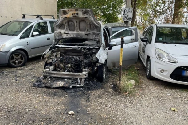 VLASNIK AUTOMOBILA KOJI JE IZGOREO U EKSPLOZIJI POZNAT POLICIJI! Već hapšen zbog ovoga!
