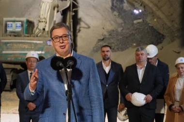 "OVO JE VELIKA STVAR ZA ZAPADNU SRBIJU!" - Jaka poruka predsednika Vučića nakon probijanja najdužeg tunela u zemlji: "Imaćemo mi još mnogo stvari da pokažemo narodu do kraja godine"