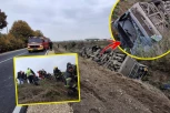 PRVE SLIKE SA MESTA STRAVIČNE NESREĆE KOD SREMSKE MITROVICE! Autobus se prevrnuo na krov: Dvoje poginulo i 80 povređeno! (FOTO, VIDEO)