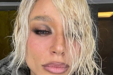 POTPUNA NEVERICA! Pevačica ŠOKIRALA fanove novim izgledom, skroz neprepoznatljiva!