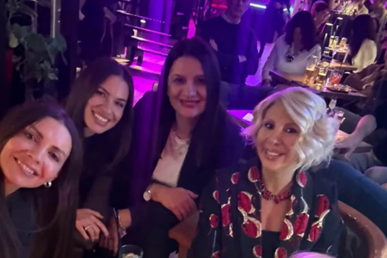 Kristina Radenković i Dragana Kosjerina u provodu