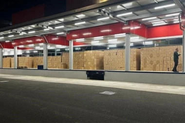 ZAPLENJENO 14 MILIONA CIGARETA! Uhapšen krijumčar! (FOTO)