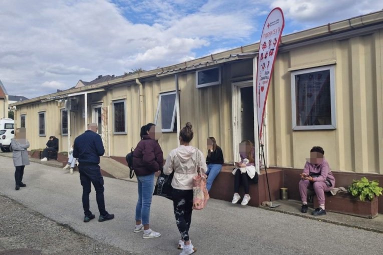 Akcija dobrovoljnog davanja krvi za povređene u udesu kod Semske Mitrovice