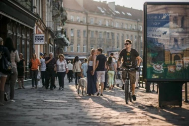 Japanac zaustavio prolaznicu u Beču, otkrila da je iz SRBIJE - pa usledilo iznenađenje! "Odmah smo znali ODAKLE JE" (VIDEO)