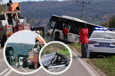 DIZALICOM IZVLAČILI AUTOBUS IZ KANALA! Normalizovan saobraćaj nakon teške nesreće kod Čačka! (FOTO)