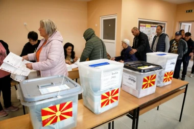ZAVRŠENI IZBORI U MAKEDONIJI! VMRO-DPMNE proglasio pobedu (FOTO)