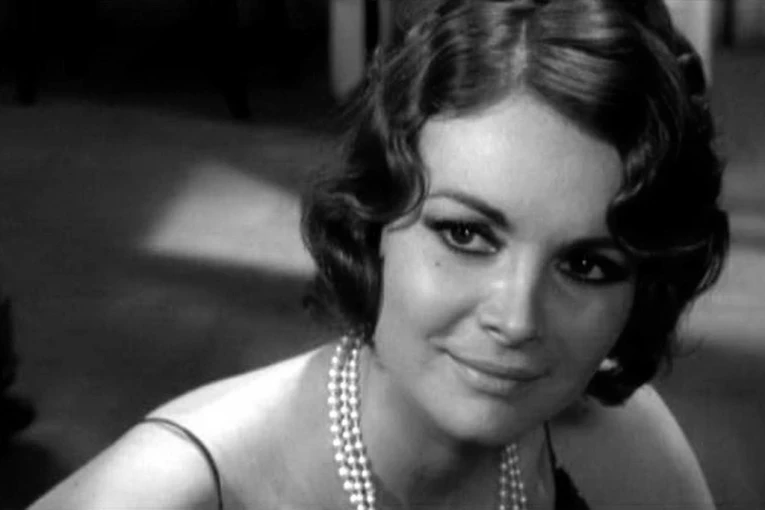 MARTINA BROŠAR PRONAĐENA MRTVA U STANU! Vest o smrti glumice zavila javnost u crno!