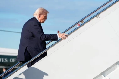 TRAMP NA NIŠANU LOVACA: FBI istražuje misterioznu osmatračnicu u blizini aerodroma u Floridi - sprečen novi atentat (VIDEO)