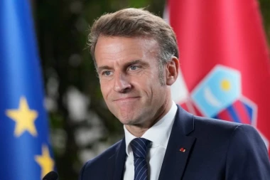 BRUKA: Makron najmanje popularan predsednik Francuske u poslednjih 50 GODINA! Evo koliko ga stanovnika podržava