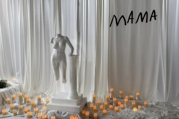 ZAVIRITE NA PROMOCIJU ALBUMA "MAMA": Nataša Bekvalac se pobrinula za svaki detalj! (FOTO, VIDEO)