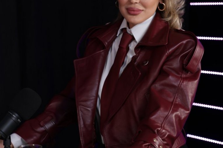 Jasna Šćepanović - Hotcast