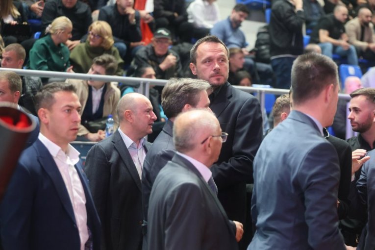 Rođendanska proslava SNS