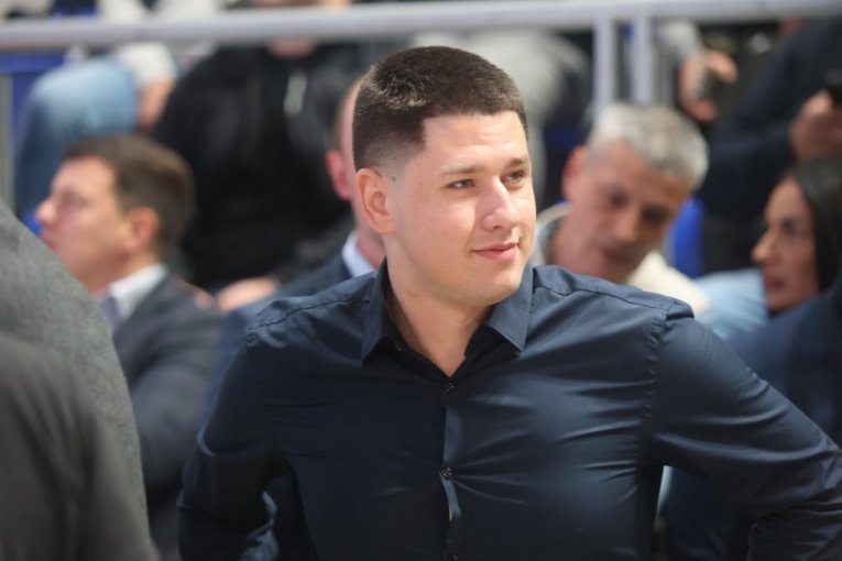 Rođendanska proslava SNS