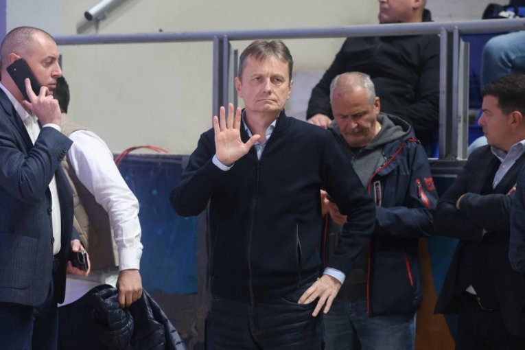 Rođendanska proslava SNS