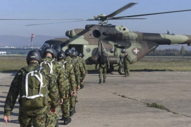 POGINUO PADOBRANAC (21) PRILIKOM IZVOĐENJA VEŽBI: Tragedija na vojnom aerodromu u Nišu!