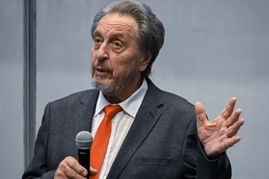 SVI ŽELE DA IH UPOZNA SA TRAMPOM: Erol Mask odgovorio na optužbe za seksualno zlostavljanje dece