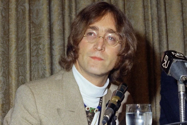 KONAČNO PRIZNANJE UBICE DŽONA LENONA: Posle 45 godina otkrio zbog čega ga je LIKVIDIRAO!