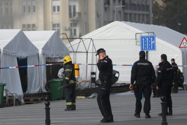 POKUŠAJ TERORISTIČKOG NAPADA ISPRED SKUPŠTINE! Izboden nožem u Ċacilendu!