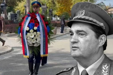 VELIKO POŠTOVANJE ZA POKOJNOG GENERALA! Predsednik Vučić poslao venac na Novo groblje - ovo su reči koje je uputio! (FOTO, VIDEO)