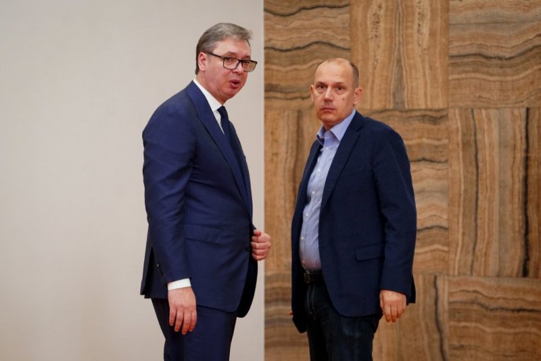 PLATE U ZDRAVSTVU POVEĆANE ZAHVALJUJUĆI VUČIĆU! Ministar Lončar otvoreno o svemu: "DA NIJE BILO BLOKADERA, BILE BI POVEĆANE JOŠ I VIŠE"