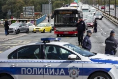 LANČANI SUDAR NA BRANKOVOM MOSTU! Povređen muškarac (35), stvaraju se gužve!
