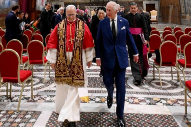 ČUDO U SIKSTINSKOJ KAPELI! Posle skoro 500 godina: Kralj Čarls III i papa Lav XIV OVIM činom ušli u istoriju (VIDEO)