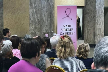 VEČE HRABROSTI I EMOCIJA U NARODNOM MUZEJU: Ružičasti koncert dirnuo Beograd do suza! (GALERIJA)
