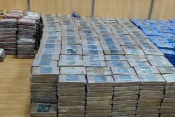 PALE VOĐE BALKANSKOG KARTELA! U operaciji "Bela plima" zaplenjeno 10 tona droge, evo kako je presretnut brod u Atlantiku! SRBI OZNAČENI KAO ŠEFOVI!