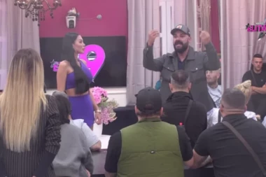 PRODUKCIJA PRIKAZALA NAJSKANDALOZNIJI SNIMAK U ISTORIJI RIJALITIJA: Nezapamćena drama u programu, Aneli, Luka i Maja napravili kolaps!