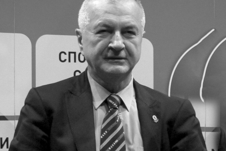 Velizar Đerić preminuo