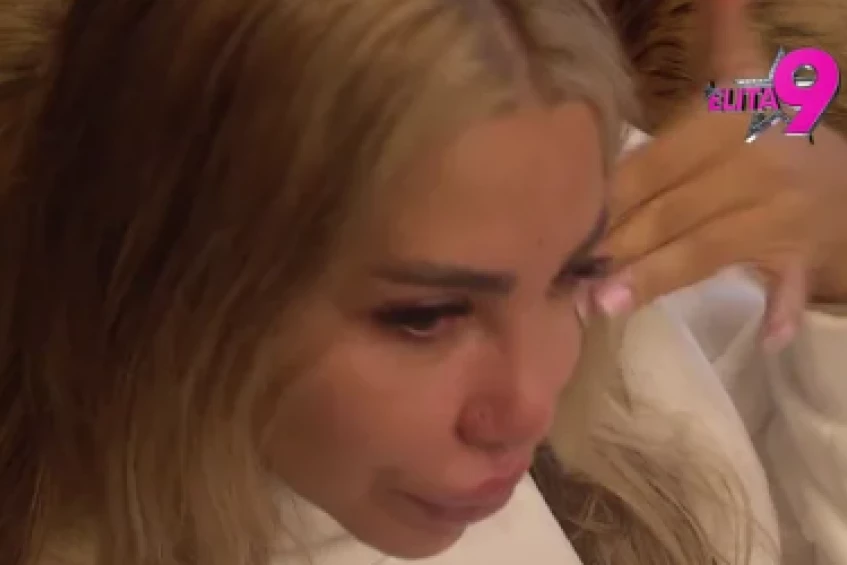 ANELI DOŽIVELA NAPAD, KRENULA JOJ PENA NA USTA! Ujela člana obezbeđenja, hitno napušta "Elitu"?