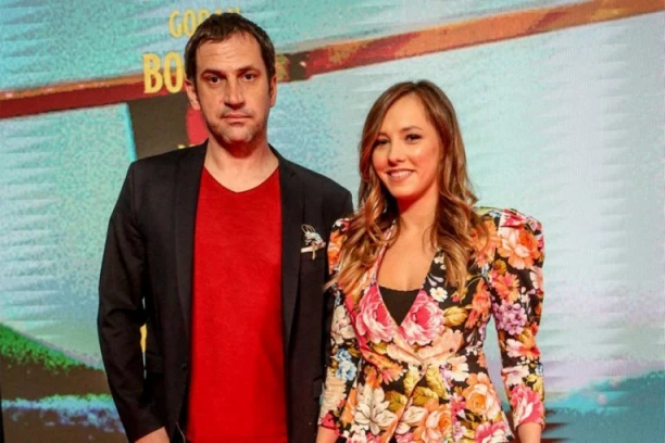 Ovako se GORAN BOGDAN snašao u ulozi oca: Prvi put o ćerki i roditeljstvu, a o majkama ima da kaže samo ovo! (FOTO)