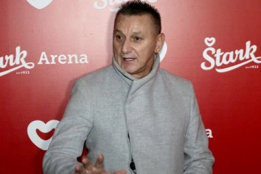 BRUTALNO ZAKUCAVANJE ŠAKA POLUMENTE! Estrada se trese zbog ovog poteza, u sve umešan njegov kolega!