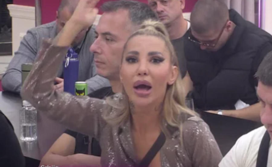 SKANDAL TRESE ELITU! Asmin UCENJUJE Situ EKSPLICITNIM snimkom - OVE reči mu je izgovarala tokom AKCIJE!